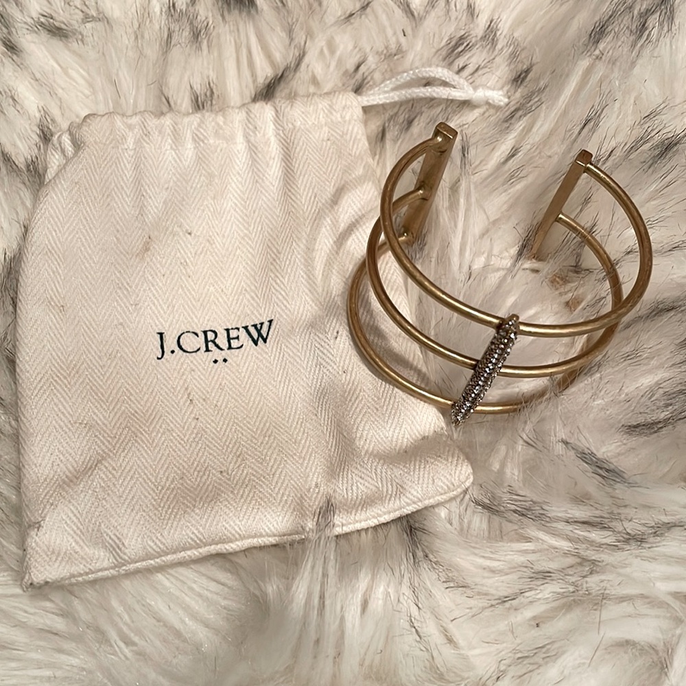 💎J. CREW cuff bracelet with rhinestones, 2.25in diameter, 6in circimfrence. OS